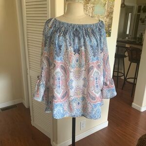 Zac & Rachel Blue and White Lightweight off or on shoulder blouse